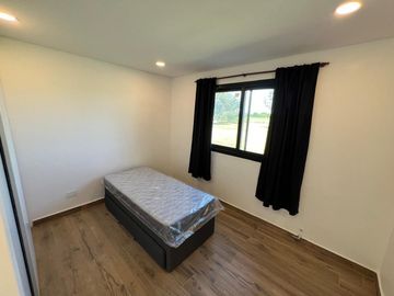 VENTA CASA  LAS GOLONDRINAS GOLF  LUJAN