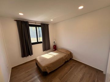 VENTA CASA  LAS GOLONDRINAS GOLF  LUJAN