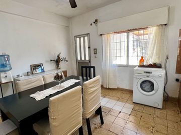 CASA 5 AMBIENTES VENTA EN RAFAEL CALZADA