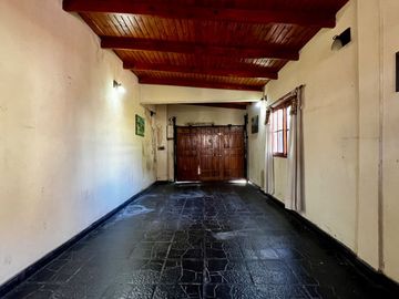 CASA 5 AMBIENTES VENTA EN RAFAEL CALZADA