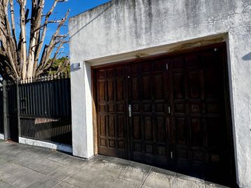 CASA 5 AMBIENTES VENTA EN RAFAEL CALZADA