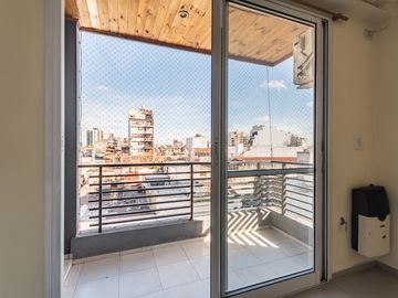 VENTA DPTO MONOAMBIENTE C/BALCON - V. DEL PARQUE