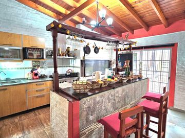 VENTA CASA QUINTA F.ALVAREZ MORENO+PISCINA+QUINCHO