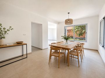 CASA EN VENTA A ESTRENAR CON PILETA BOCA RATON