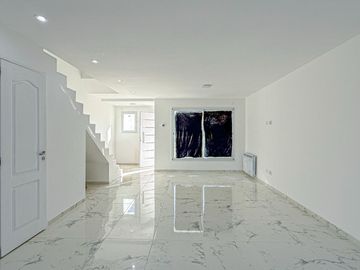 CASA EN PH 3 AMBIENTES A ESTRENAR PUNTA MOGOTES
