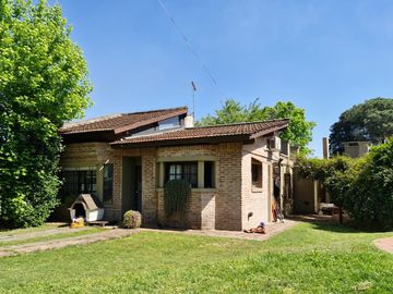 CASA EN VENTA EN ROBLES DEL MONARCA LA LONJA