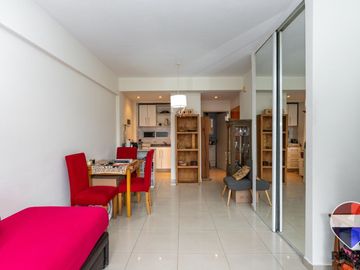 VENTA LUMINOSO MONOAMBIENTE CON BALCÓN EN PALERMO