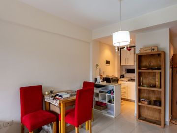 VENTA LUMINOSO MONOAMBIENTE CON BALCÓN EN PALERMO