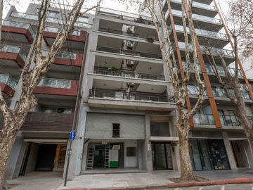 VENTA LUMINOSO MONOAMBIENTE CON BALCÓN EN PALERMO