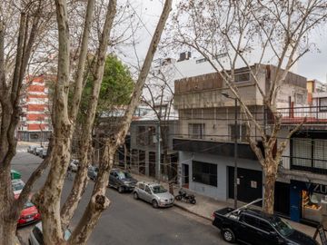 VENTA LUMINOSO MONOAMBIENTE CON BALCÓN EN PALERMO