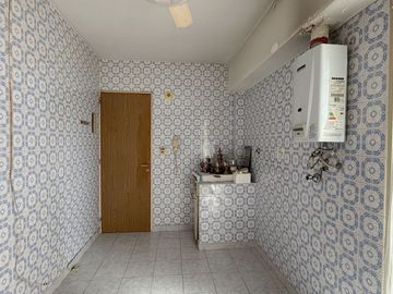 DEPARTAMENTO EN VENTA 3 AMBIENTES CON DEPENDENCIA