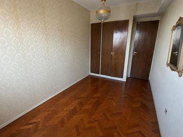 DEPARTAMENTO EN VENTA 3 AMBIENTES CON DEPENDENCIA
