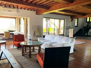 ALQUILER CASA BARRANCAS SAN ISIDRO C/ VISTA AL RIO