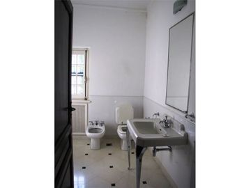 ALQUILER CASA BARRANCAS SAN ISIDRO C/ VISTA AL RIO