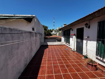 Ph 3 ambientes Venta Flores Apto Crédito