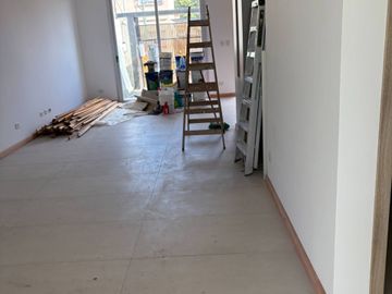 PH / CASA UF A ESTRENAR CON COCHERA Y JARDIN