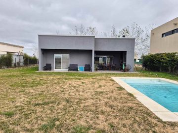 ALQUILER CASA HARAS DEL SUR III PILETA AMUEBLADA