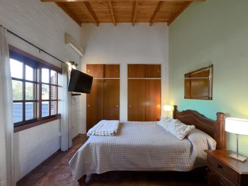 CASA 3 AMBIENTES EN VENTA BARRIO VICENTE MELAZZI