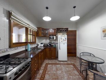 CASA 3 AMBIENTES EN VENTA BARRIO VICENTE MELAZZI