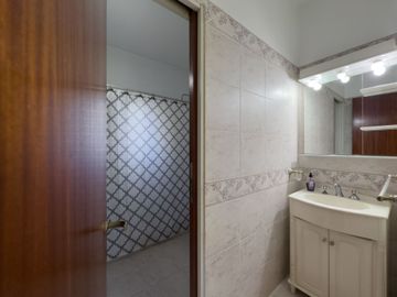 CASA 3 AMBIENTES EN VENTA BARRIO VICENTE MELAZZI