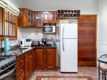 CASA 3 AMBIENTES EN VENTA BARRIO VICENTE MELAZZI