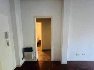 Venta departamento 3 amb con balcon en Urquiza