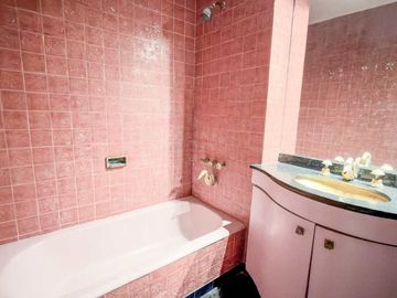 VENTA DPTO 3 AMB BALCON Y COCHERA - FLORES