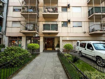 VENTA DPTO 3 AMB BALCON Y COCHERA - FLORES
