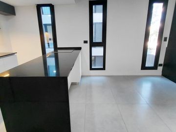 ALQUILER DE DEPARTAME. CON COCH. AIVI PARQUE LELOR