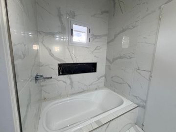VENTA CASA 4 AMB BARRIO CERRADO WESTON