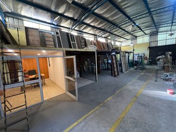 GALPÓN INDUSTRIAL - LOCAL COMERCIAL - DEPARTAMENTO