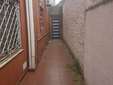OPORTUNIDAD VENTA CASA + DEPTO LOTE PROPIO 443 M2