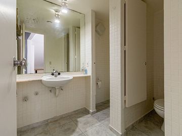GRAN LOCAL COMERCIAL EN ALQUILER — RECOLETA VIP