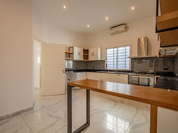 IMPECABLE DEPTO TIPO CASA-PILETA-MARTINEZ-3 DORMIS