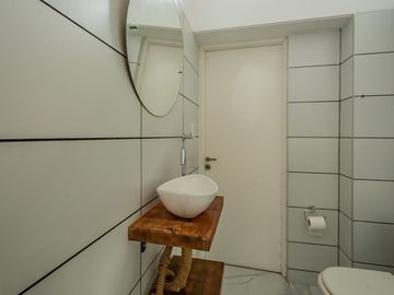 IMPECABLE DEPTO TIPO CASA-PILETA-MARTINEZ-3 DORMIS