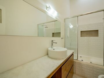 IMPECABLE DEPTO TIPO CASA-PILETA-MARTINEZ-3 DORMIS