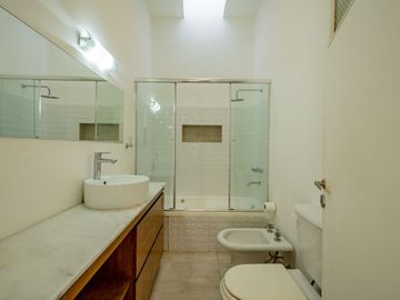 IMPECABLE DEPTO TIPO CASA-PILETA-MARTINEZ-3 DORMIS