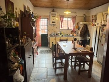 VENTA CASA MULTIFAMILIAR OLIVOS
