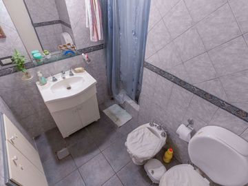Casa 7 amb con parque y garage en Martinez