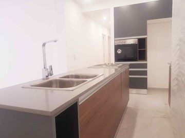 PRECIOSO PH 4 AMB CON PATIO REMODELADO A NUEVO