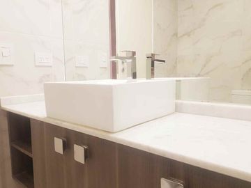 PRECIOSO PH 4 AMB CON PATIO REMODELADO A NUEVO
