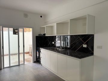 PH EN VENTA LA PLATA PLAZA MALVINAS  2 DORMITORIOS