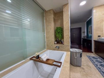 Departamento de 1240 Metros en Puerta De Hierro La Reserva Zotogrande