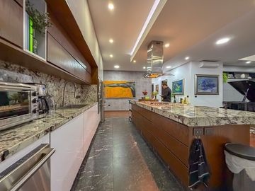 Departamento de 1240 Metros en Puerta De Hierro La Reserva Zotogrande