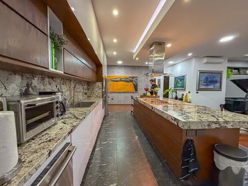 Departamento de 1240 Metros en Puerta De Hierro La Reserva Zotogrande