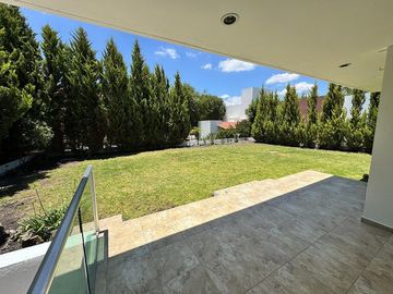 CASA RENTA EN EL CAMPANARIO