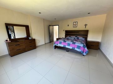 CASA RENTA EN EL CAMPANARIO