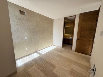 CASA RENTA FOGATA ALTOZANO Jardin 50m2, acabados de lujo. Sistema inteligente