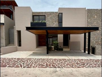 CASA RENTA FOGATA ALTOZANO Jardin 50m2, acabados de lujo. Sistema inteligente