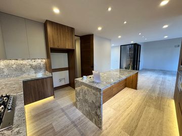 CASA RENTA FOGATA ALTOZANO Jardin 50m2, acabados de lujo. Sistema inteligente